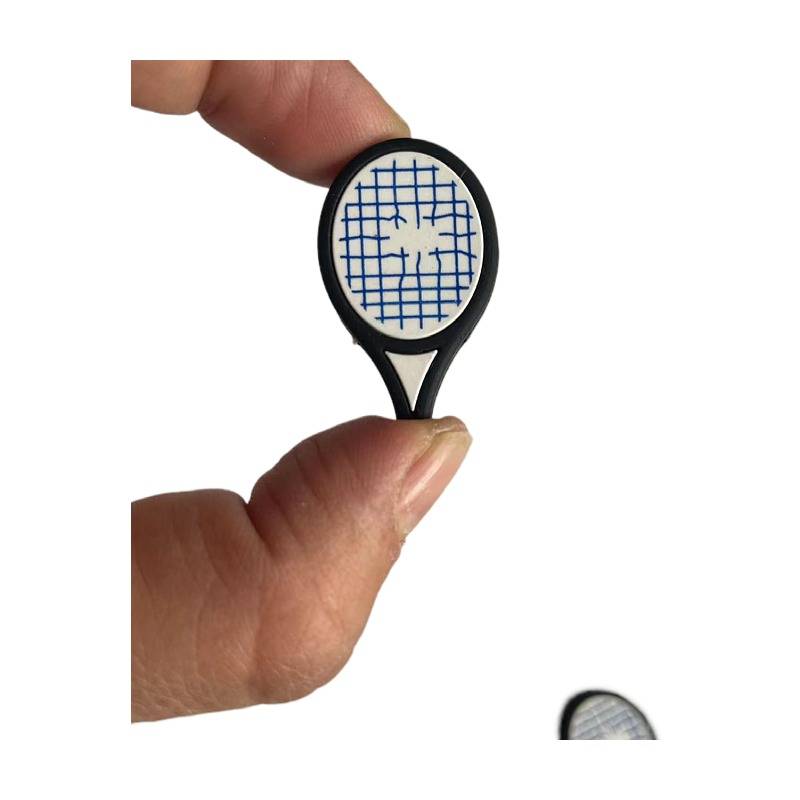 1 tennis ball